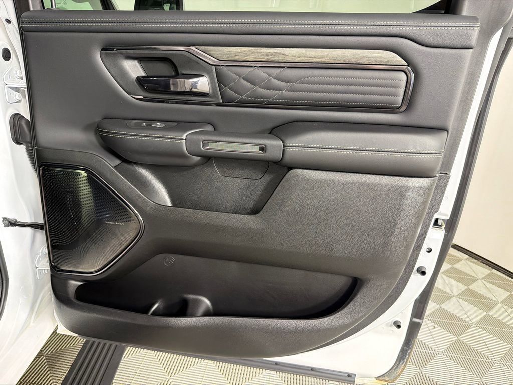 Used 2025 RAM 1500 Limited AWD/4WD image 18