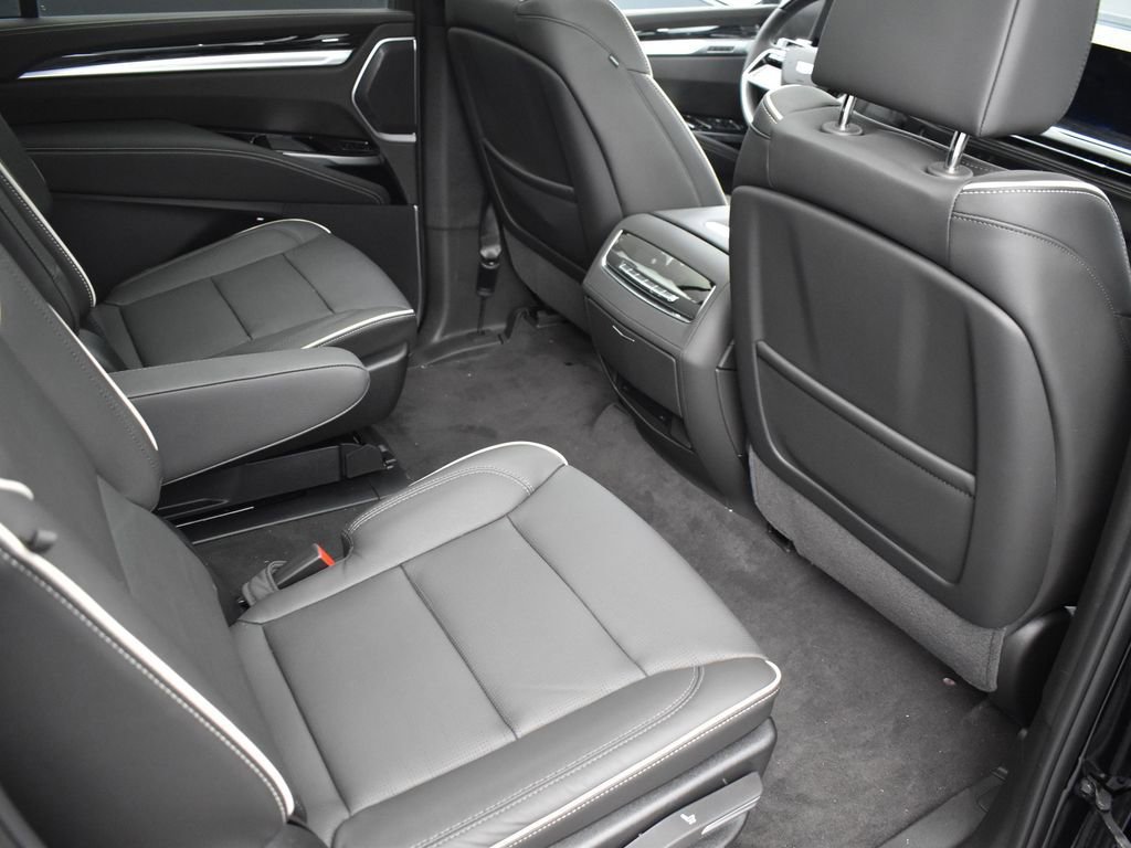 Certified 2026 Cadillac Escalade ESV Sport w/ Touring Package AWD/4WD image 33