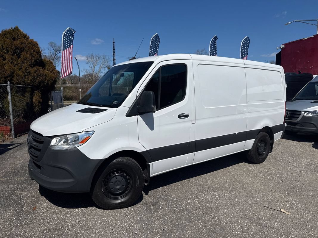 Used 2023 Mercedes-Benz Sprinter 2500 image 2