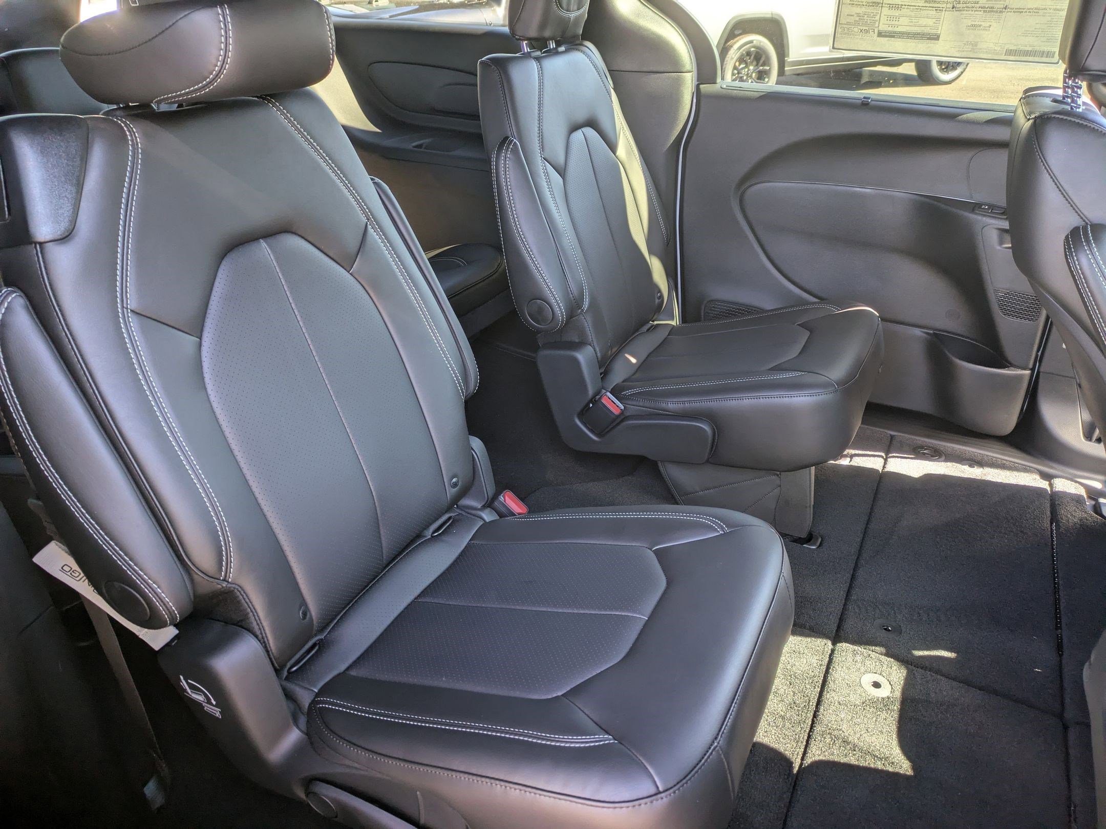 New 2026 Chrysler Pacifica Select image 19