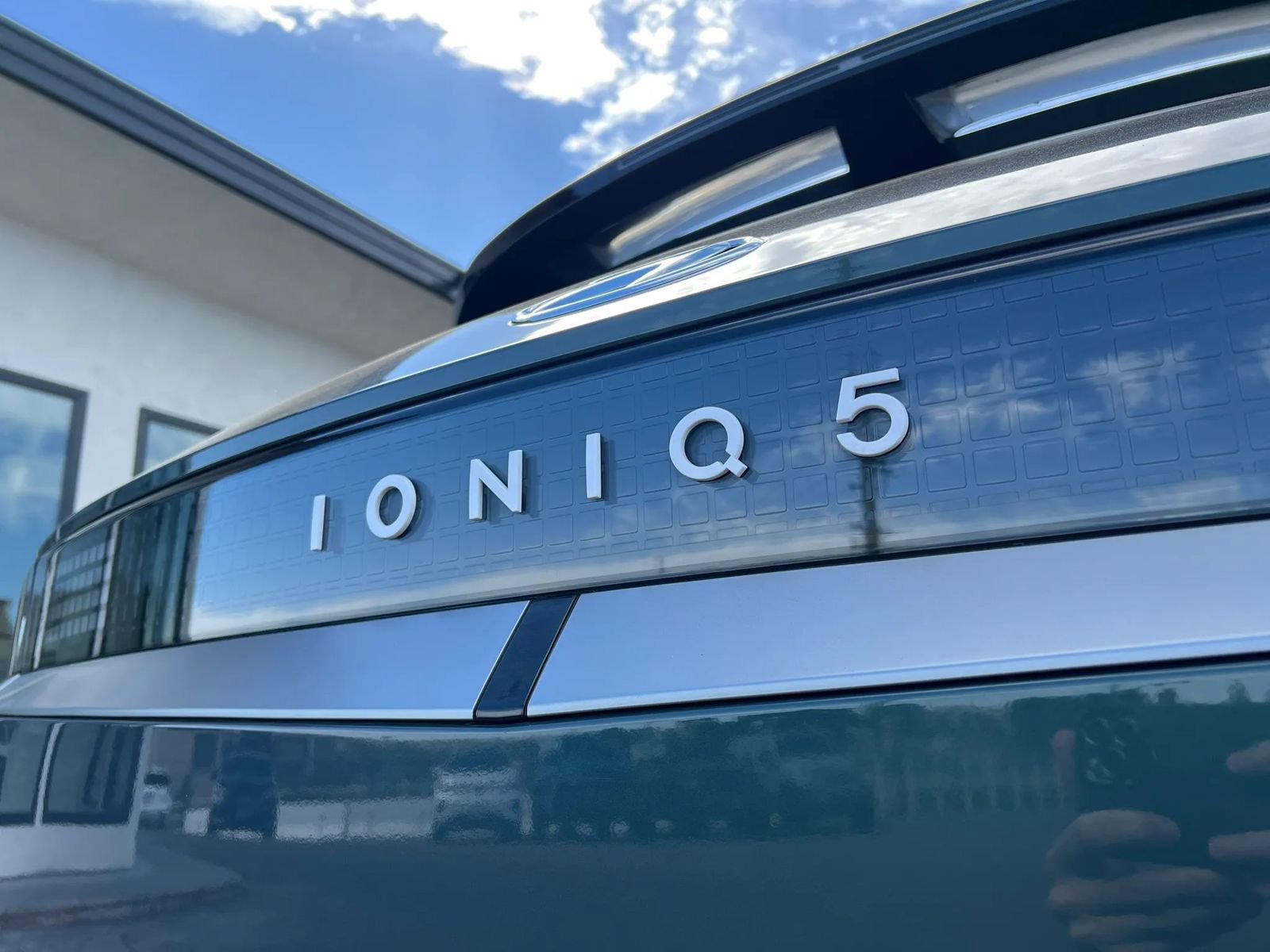 Used 2024 Hyundai Ioniq 5 SE RWD image 40