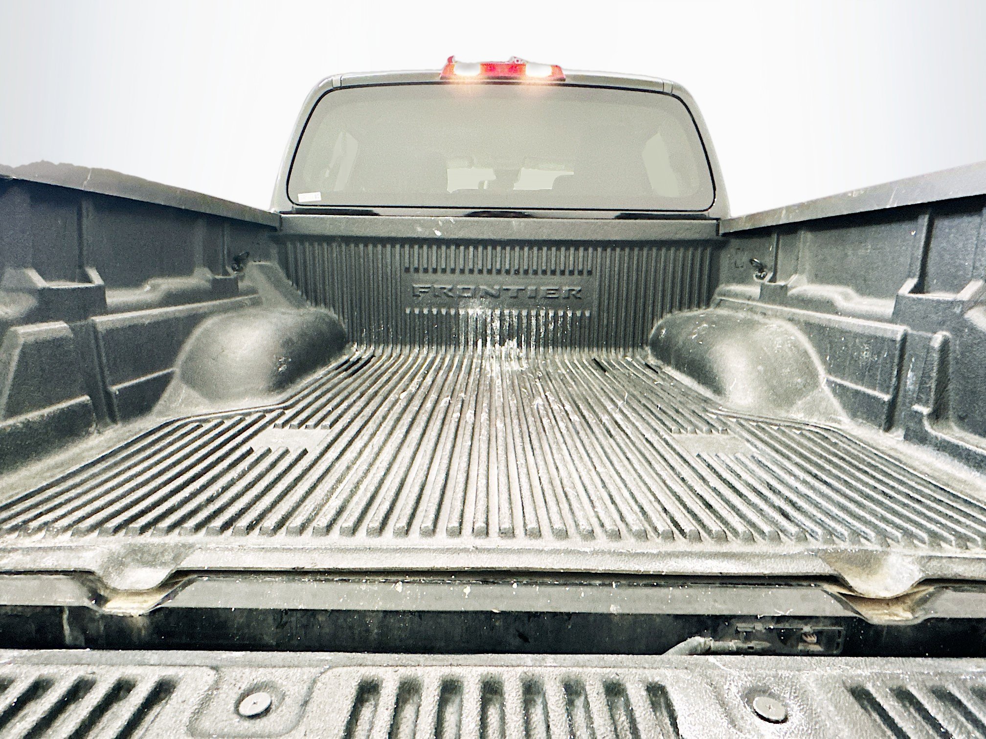 Used 2023 Nissan Frontier SV image 29