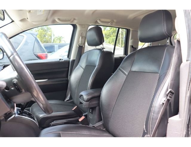 Used 2016 Jeep Compass Latitude FWD image 16