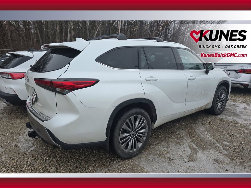 Used 2022 Toyota Highlander Platinum image 21