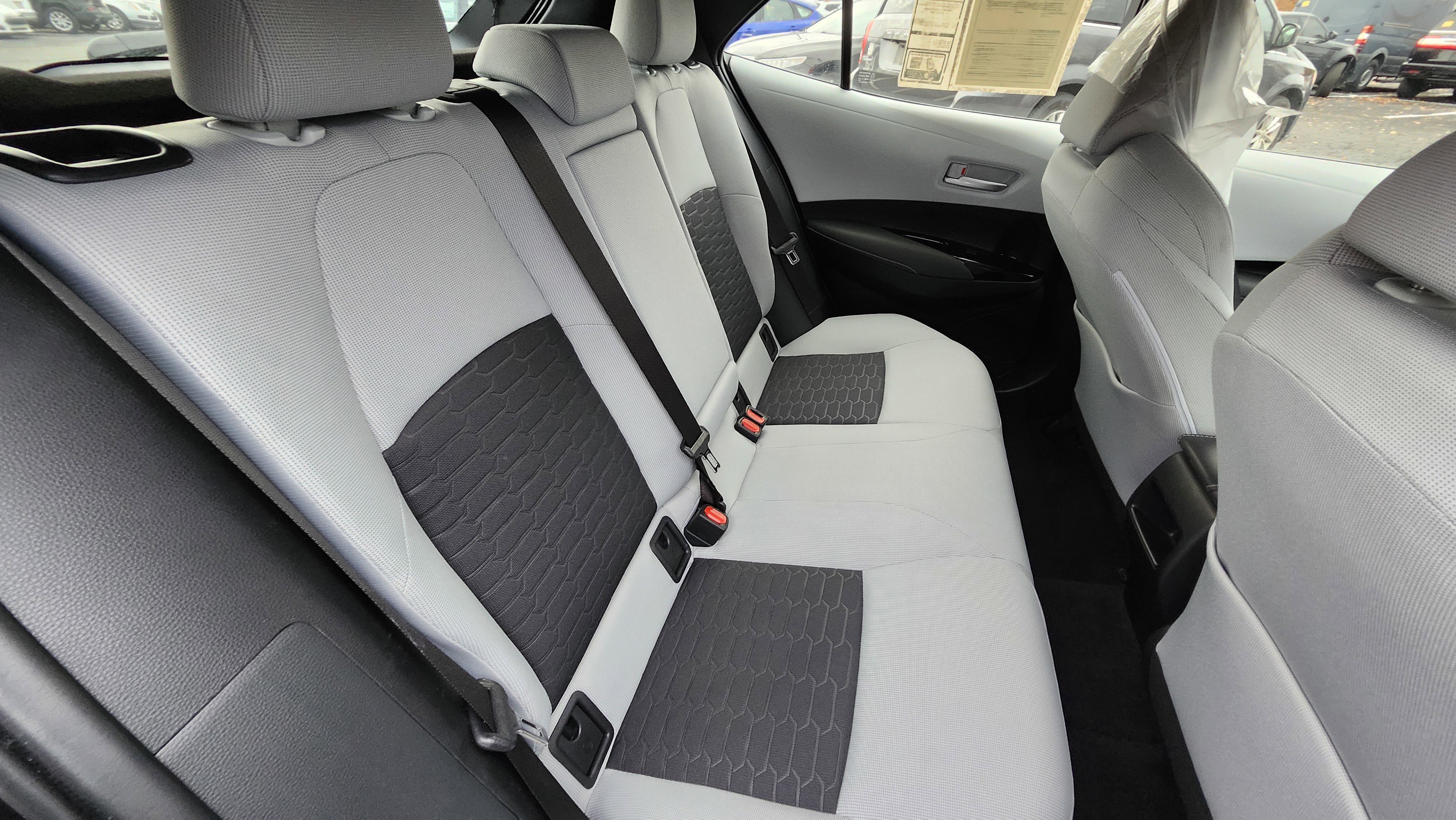 Used 2022 Toyota Corolla SE w/ SE Preferred Package image 19