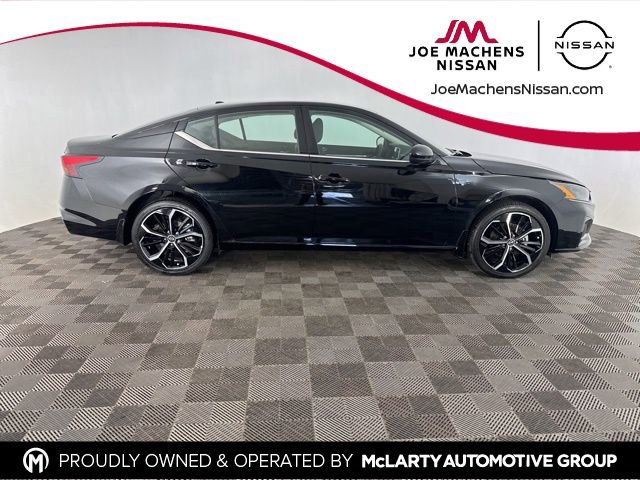 Used 2025 Nissan Altima 2.5 SR image 4