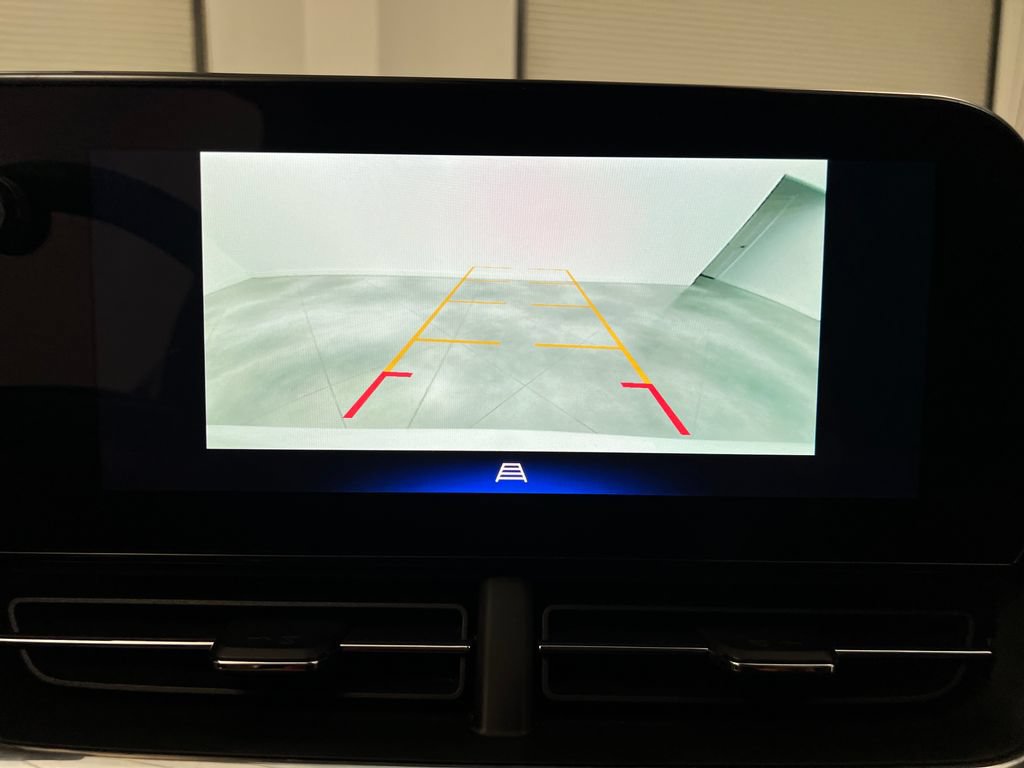 Used 2025 Chevrolet Trax LT FWD image 59