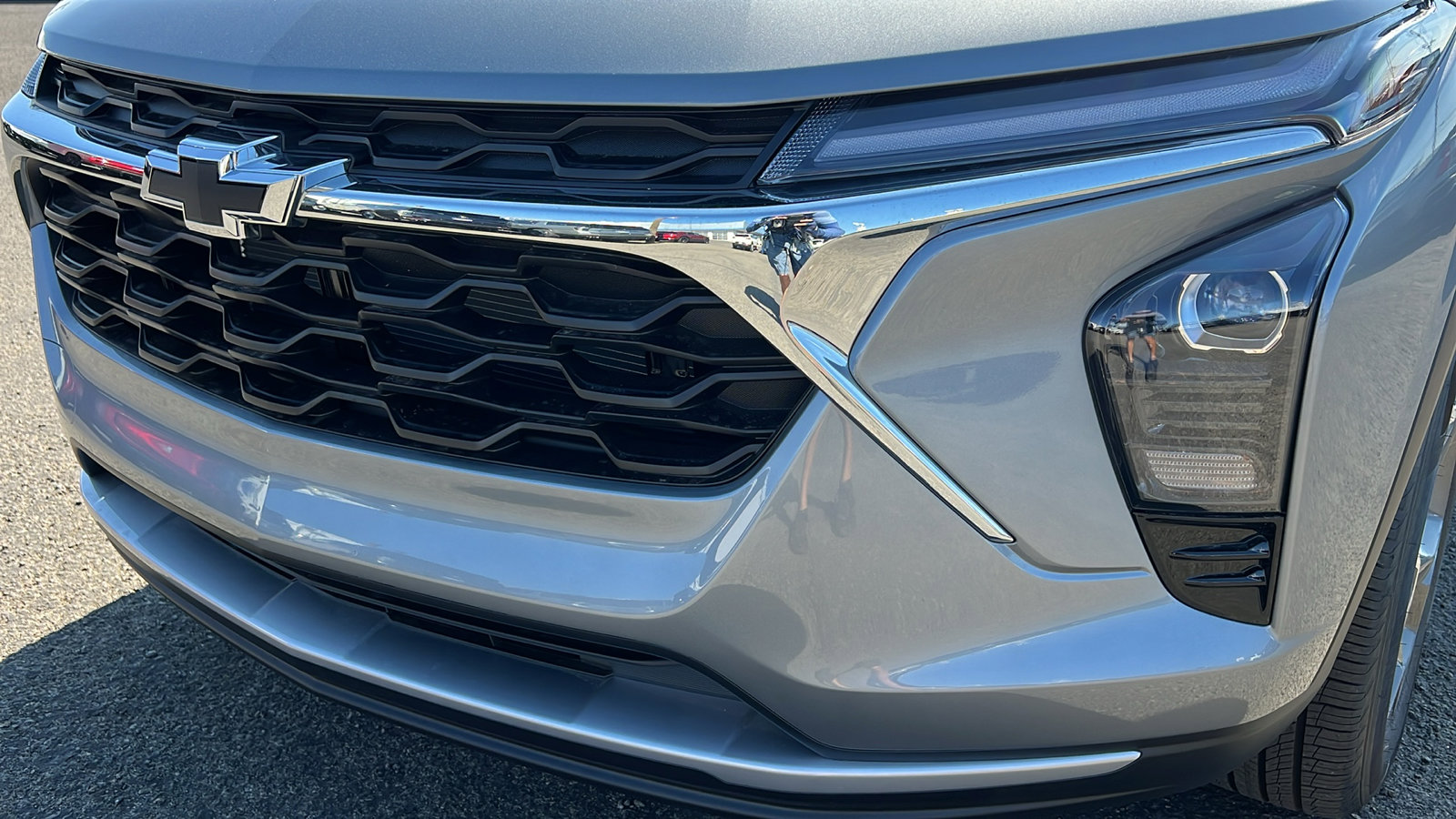 New 2026 Chevrolet Trax LT w/ Sunroof Package image 9