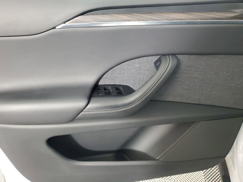 Used 2023 Tesla Model X AWD/4WD image 19