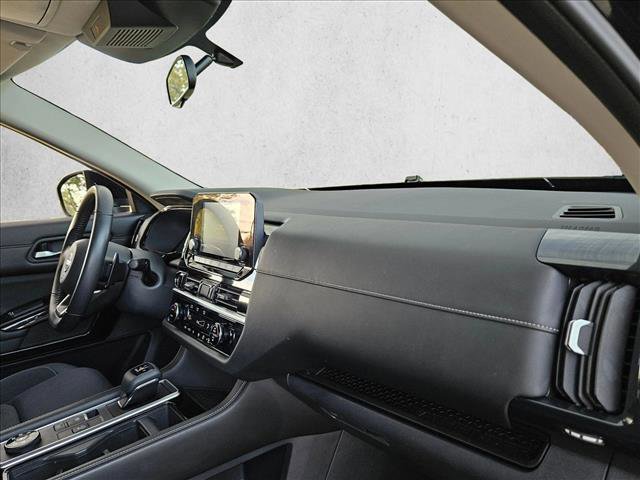 Used 2022 Nissan Pathfinder SV image 24