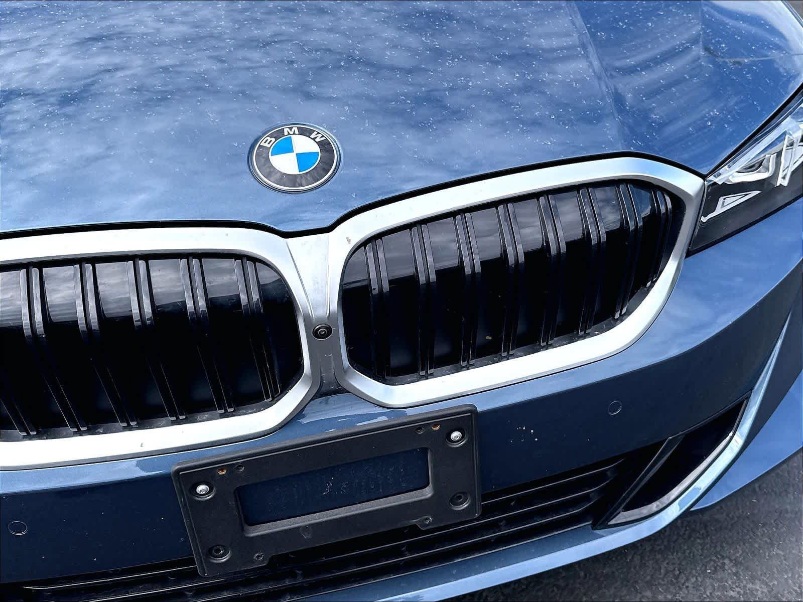 Used 2025 BMW 330i Sedan w/ Premium Package RWD image 31