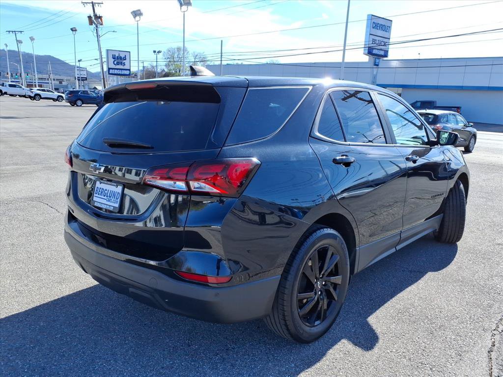Used 2023 Chevrolet Equinox LS w/ LS Convenience Package FWD image 4
