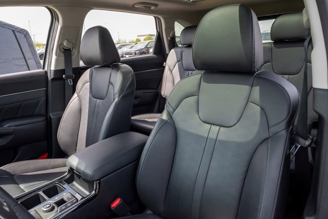 Certified 2025 Kia Sorento SX image 11