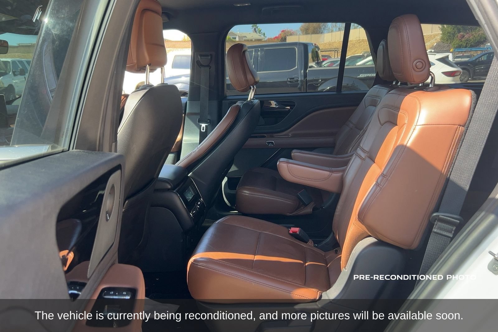 Used 2020 Lincoln Aviator Reserve w/ Class IV Trailer Tow Package RWD image 12