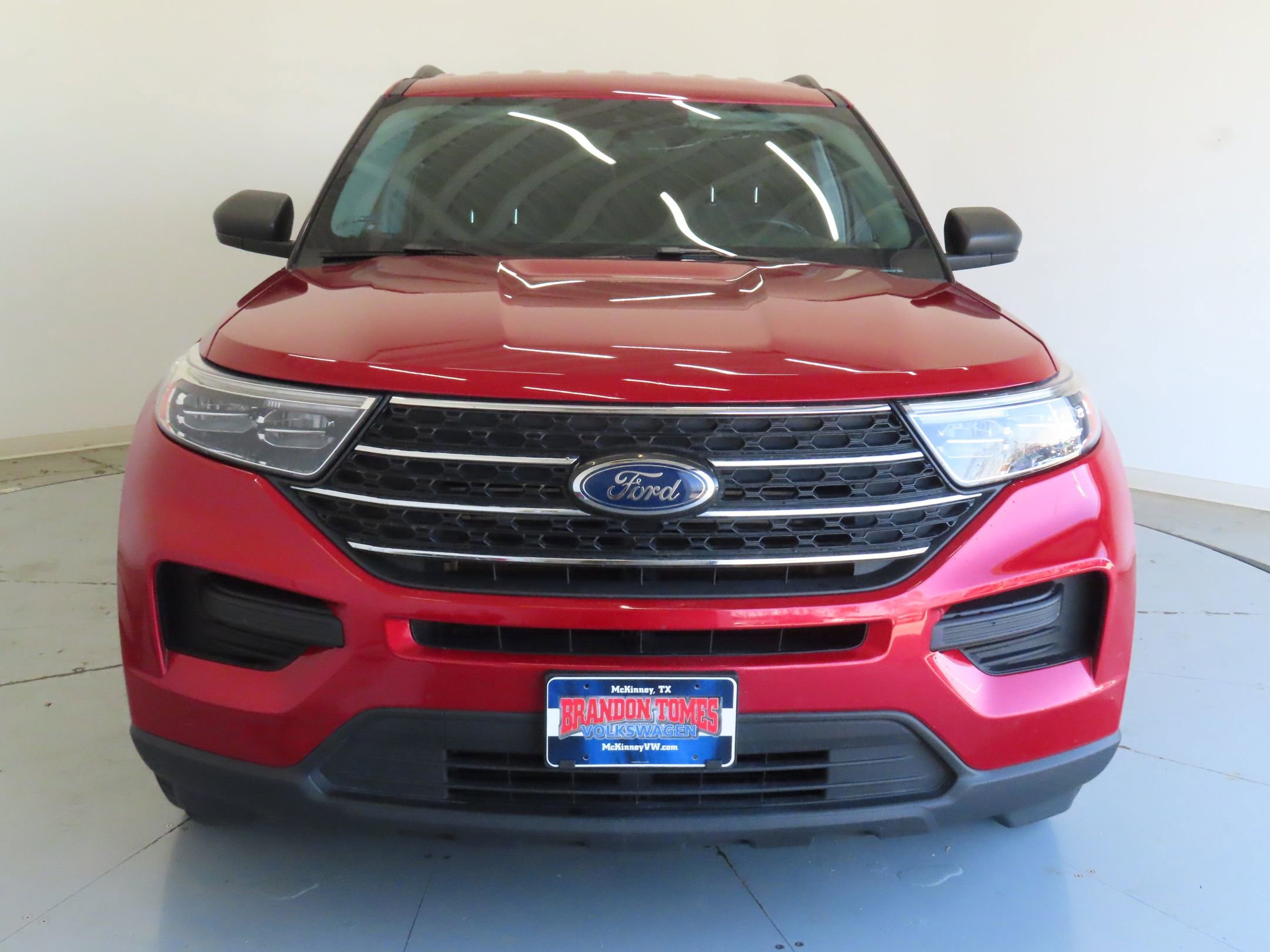 Used 2022 Ford Explorer XLT image 11
