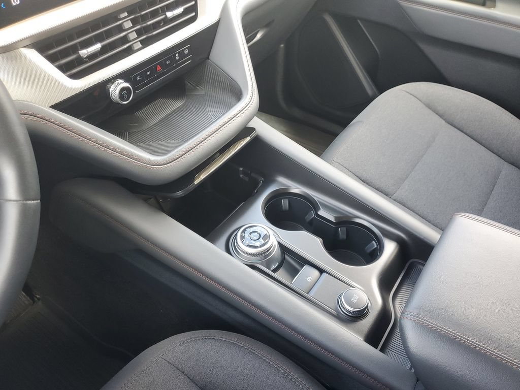 Certified 2025 Ford Explorer Active AWD/4WD image 33