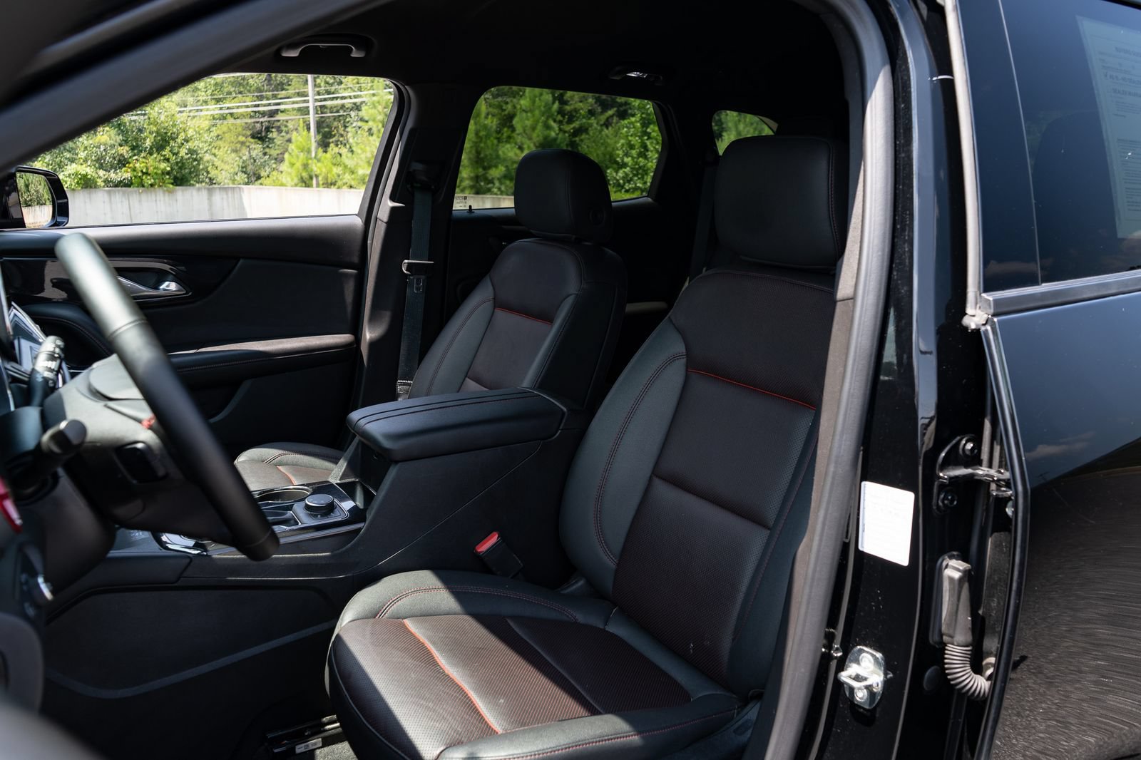 Used 2025 Chevrolet Blazer RS FWD image 15