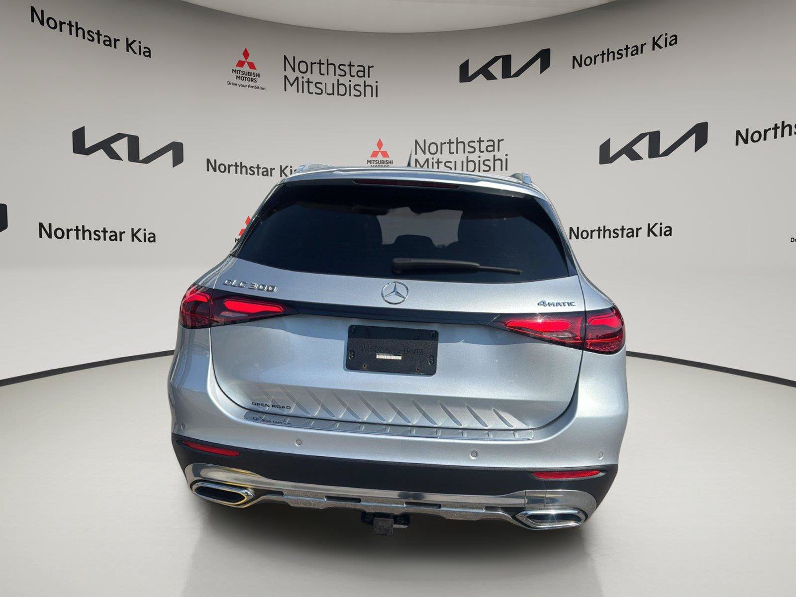 Used 2023 Mercedes-Benz GLC 300 4MATIC w/ Pinnacle Trim Package image 5