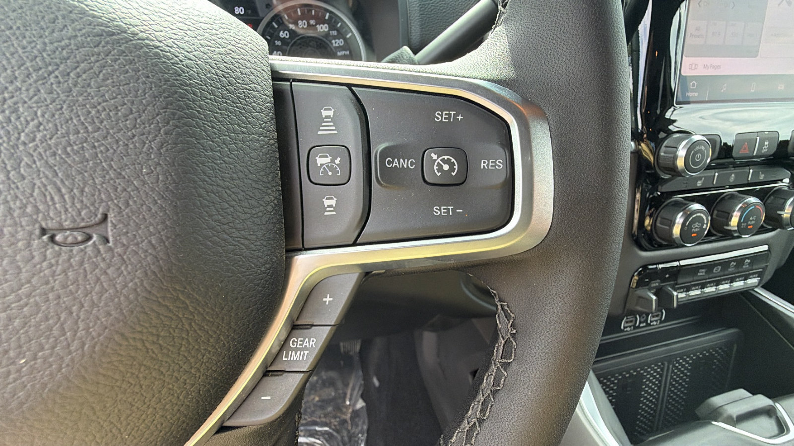 New 2026 RAM 3500 Big Horn AWD/4WD image 24