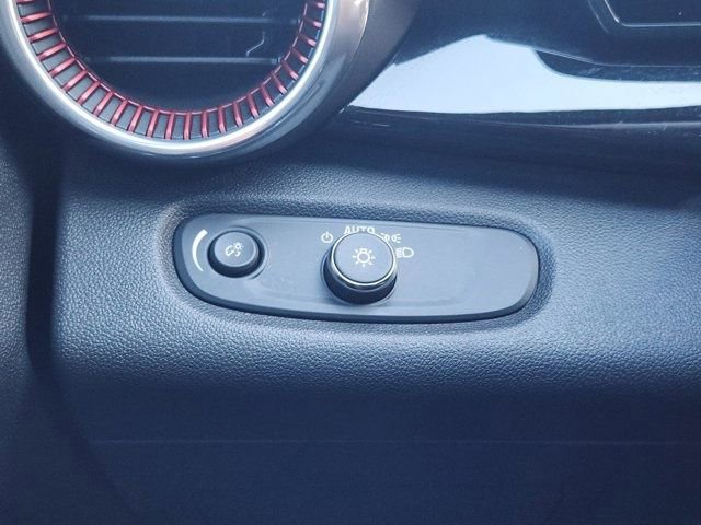 Used 2024 Chevrolet Trax RS w/ Sunroof Package image 25