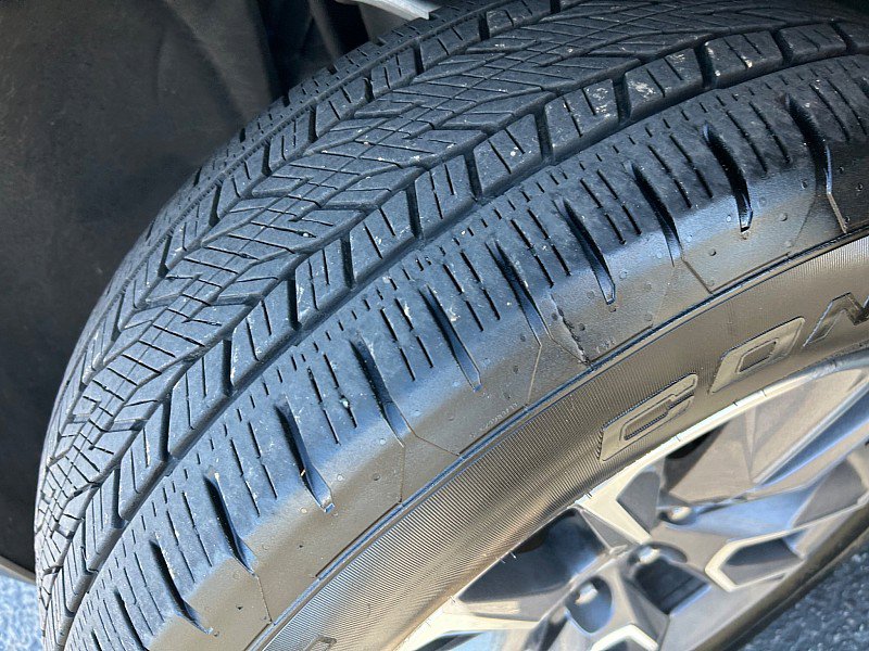 Used 2024 Chevrolet Tahoe LT w/ Luxury Package image 15