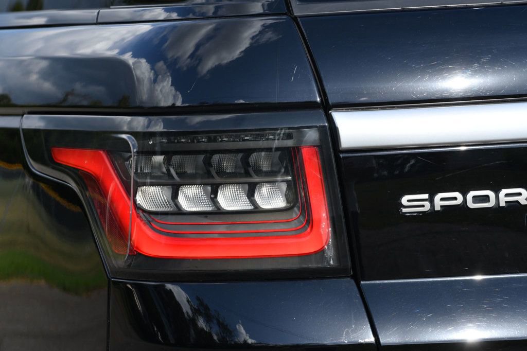 Used 2020 Land Rover Range Rover Sport HSE image 11