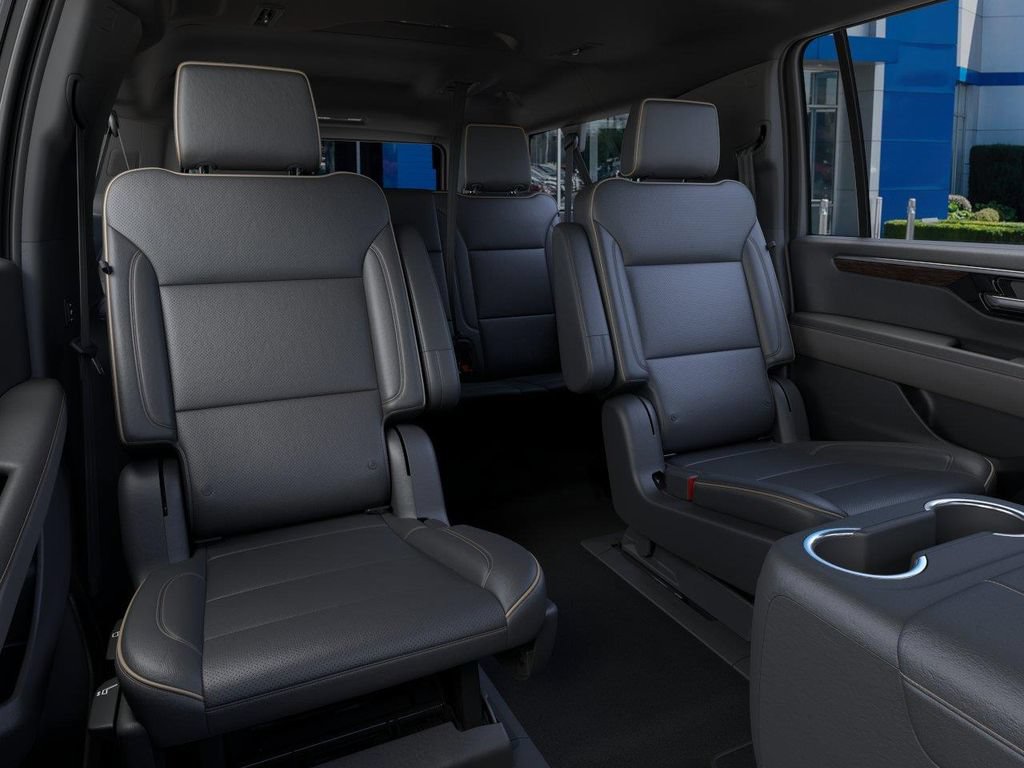 New 2026 Chevrolet Suburban Premier w/ Sun And Tow Package AWD/4WD image 17