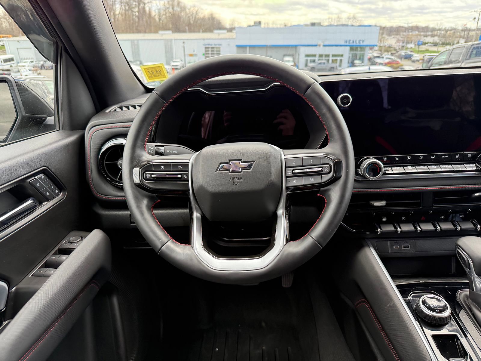 Used 2024 Chevrolet Colorado Z71 w/ Z71 Convenience Package 2 image 22