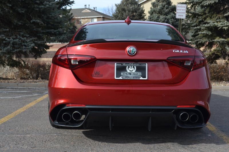 Used 2018 Alfa Romeo Giulia Quadrifoglio image 12