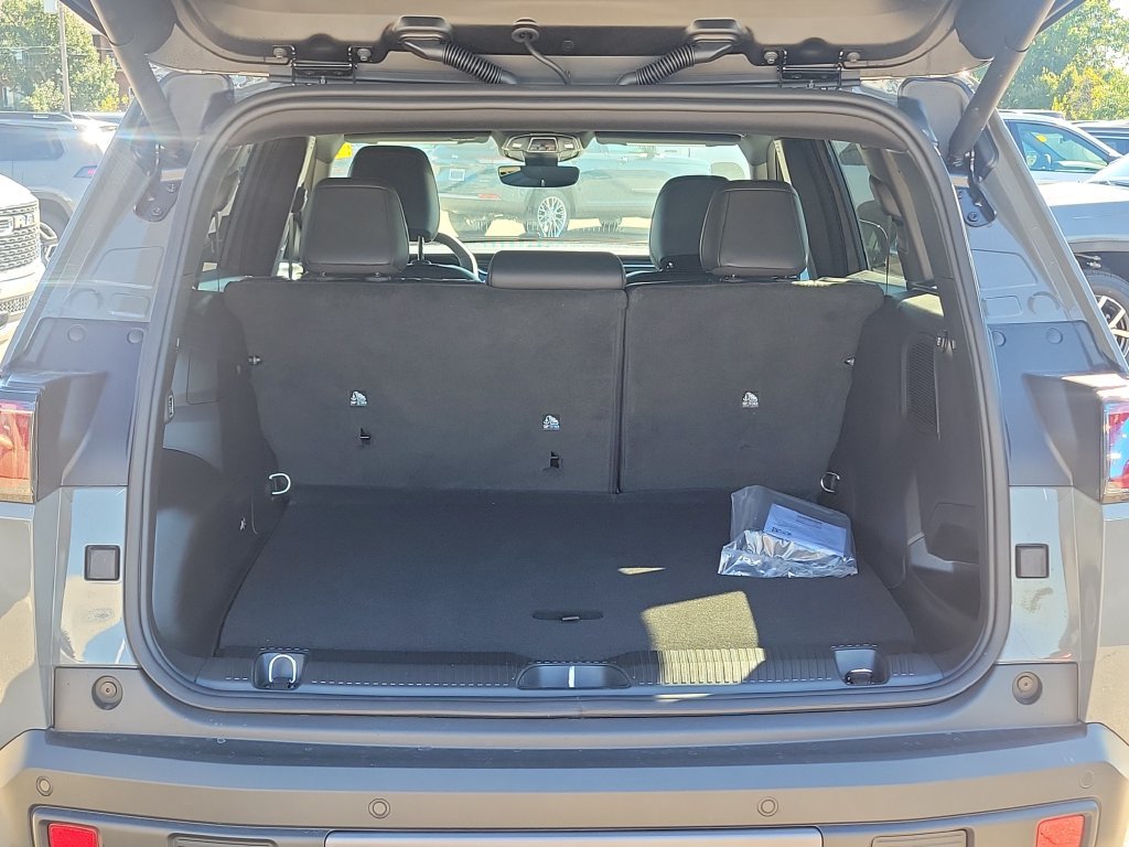 New 2027 Jeep Cherokee Overland AWD/4WD image 7
