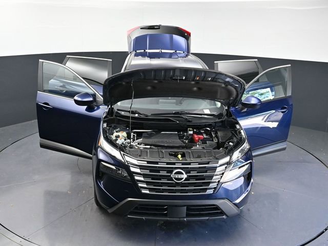 Used 2025 Nissan Rogue SV image 43