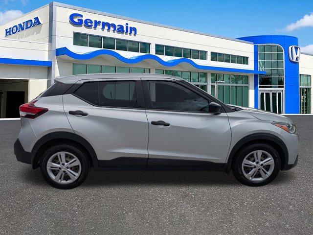 Used 2020 Nissan Kicks S FWD image 4
