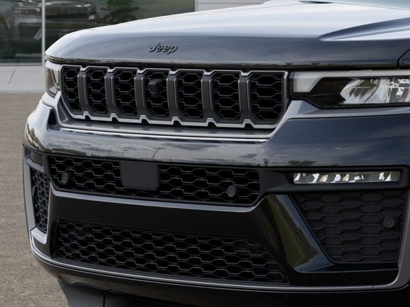 New 2026 Jeep Grand Cherokee L Limited AWD/4WD image 11