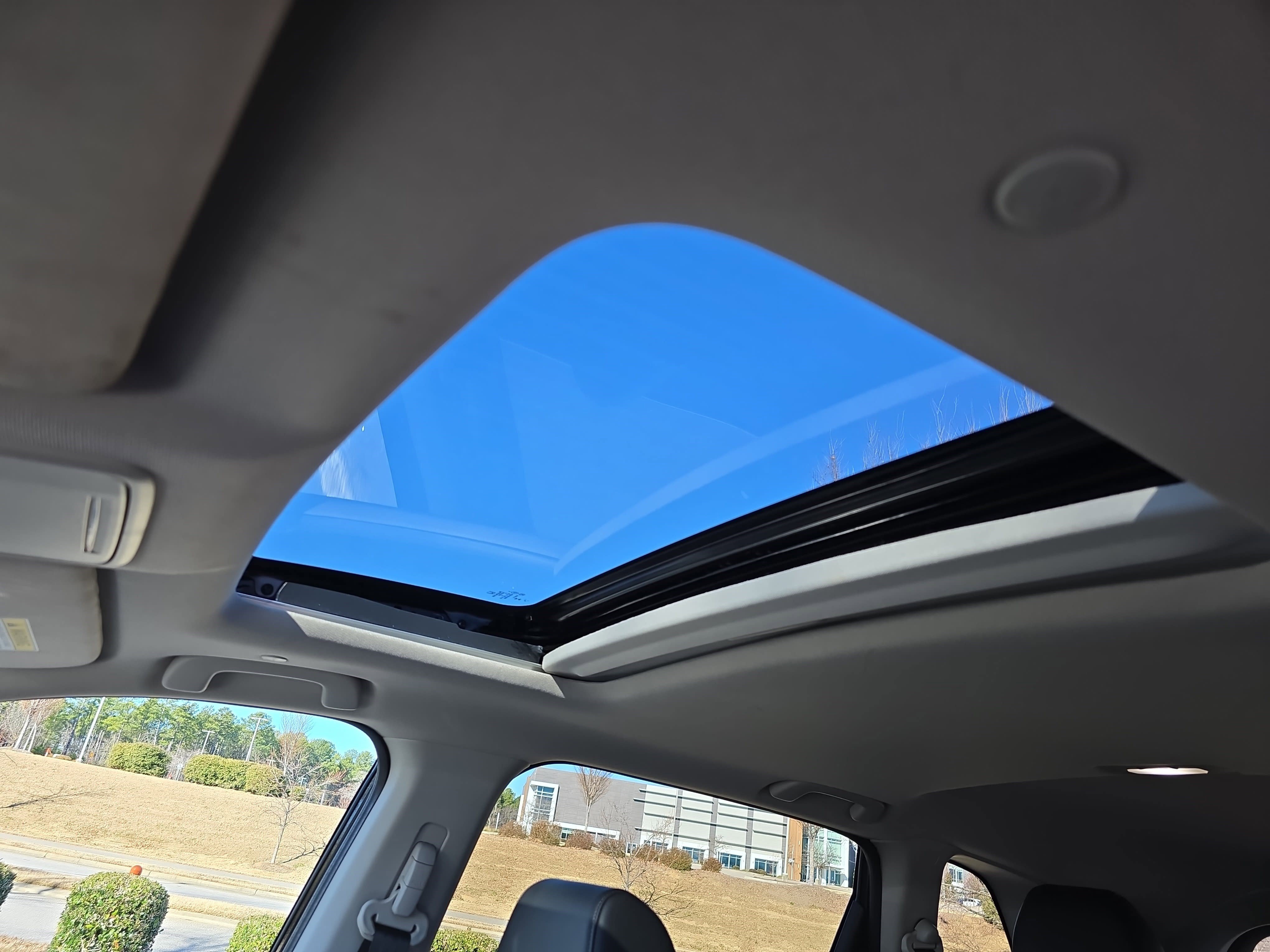 Used 2025 Honda CR-V EX-L image 30