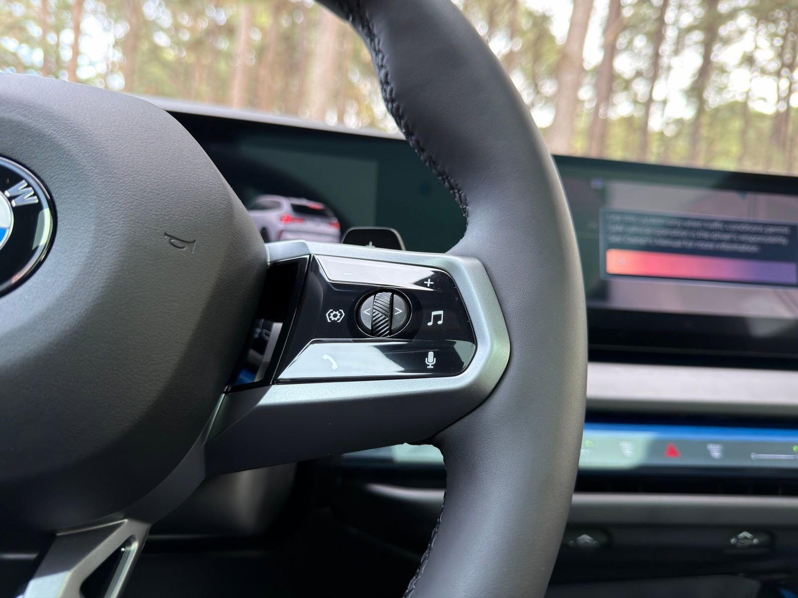 Certified 2025 BMW X3 xDrive30i w/ M Sport Package image 24