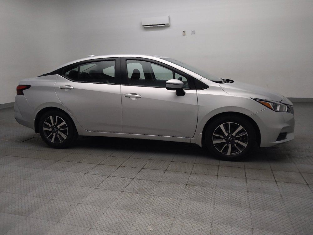 Used 2021 Nissan Versa SV FWD image 11