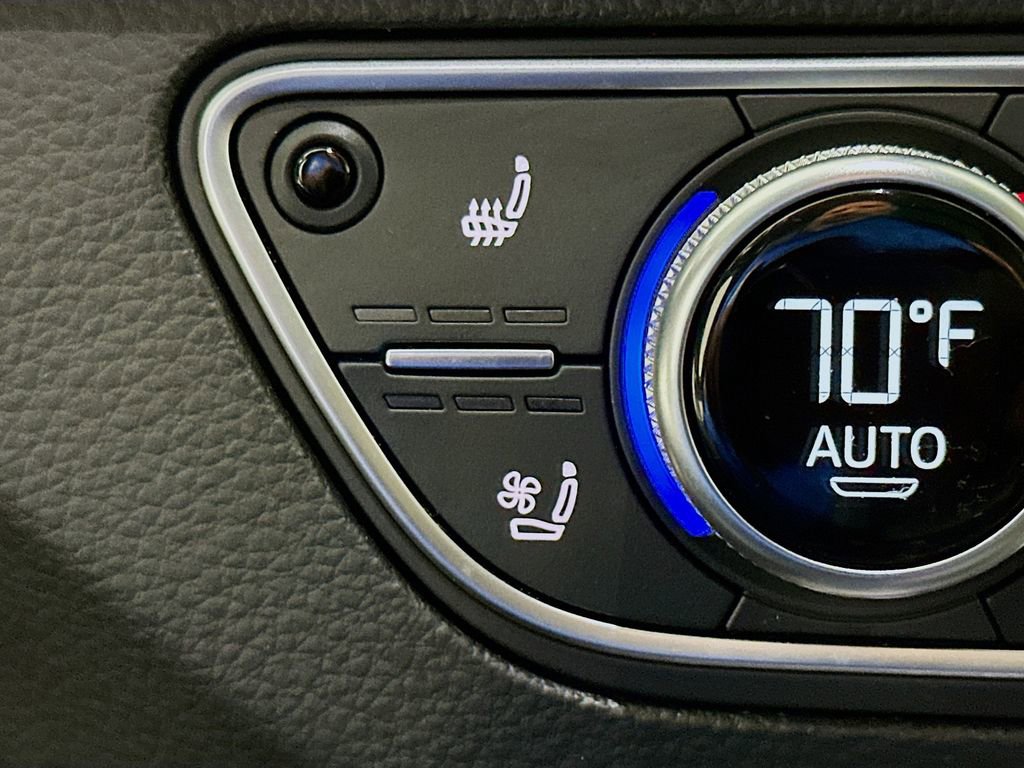 Used 2018 Audi Q5 Prestige w/ Prestige Package image 24