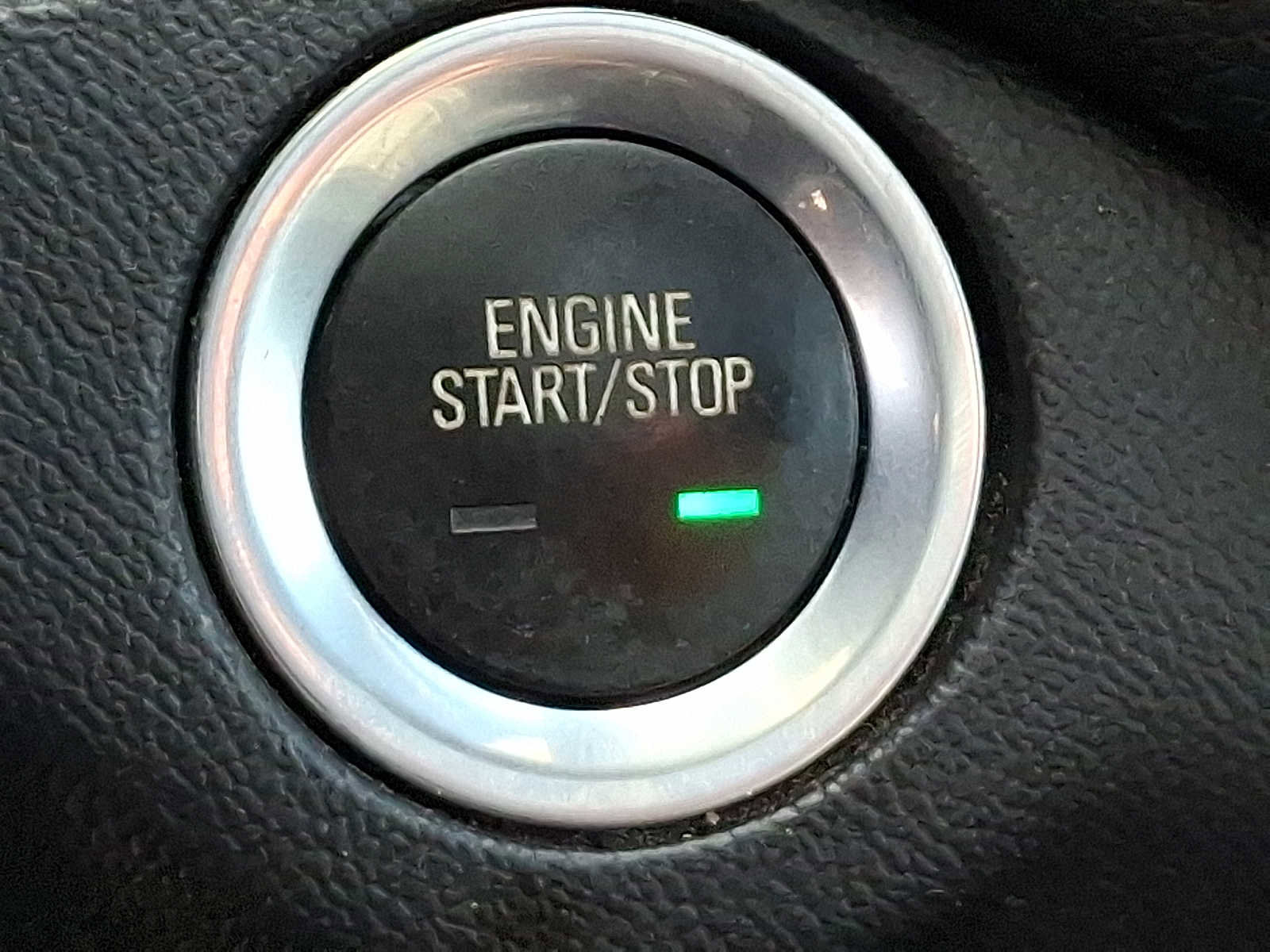 Used 2020 Chevrolet Equinox LT w/ Midnight Edition image 25