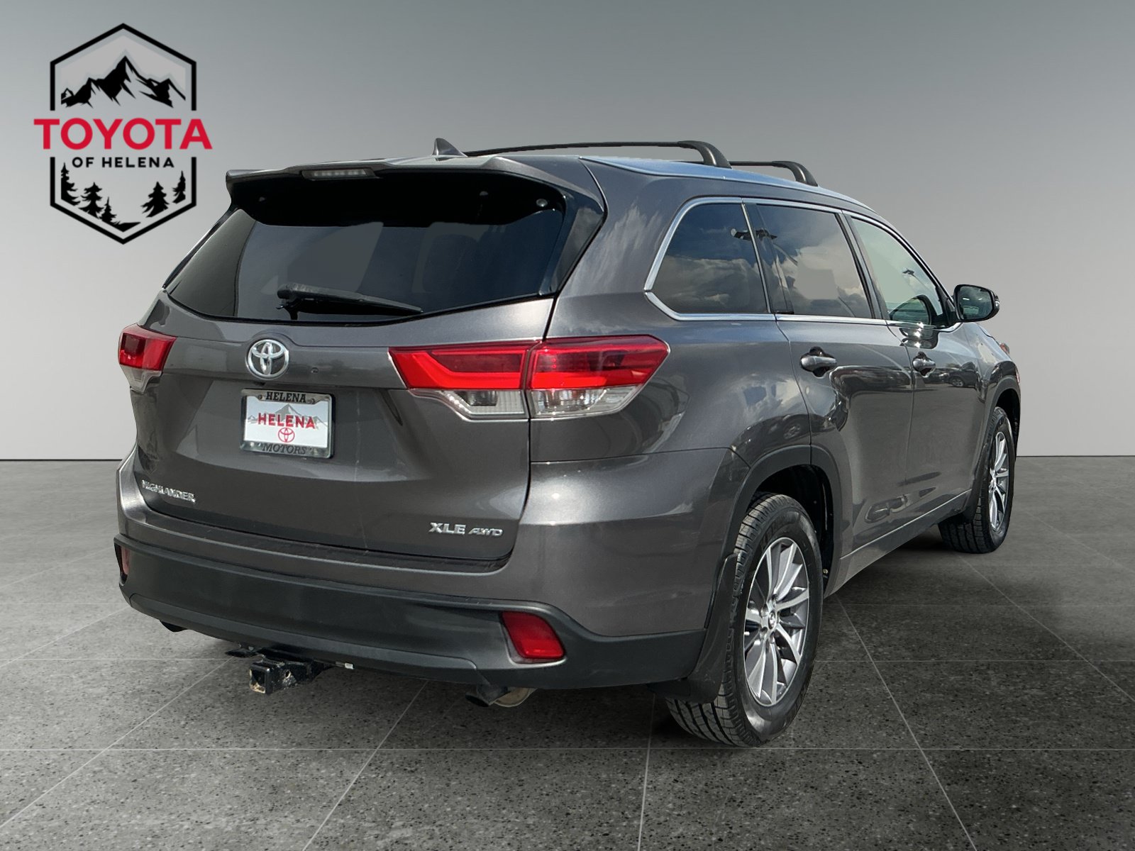 Used 2018 Toyota Highlander XLE AWD/4WD image 5