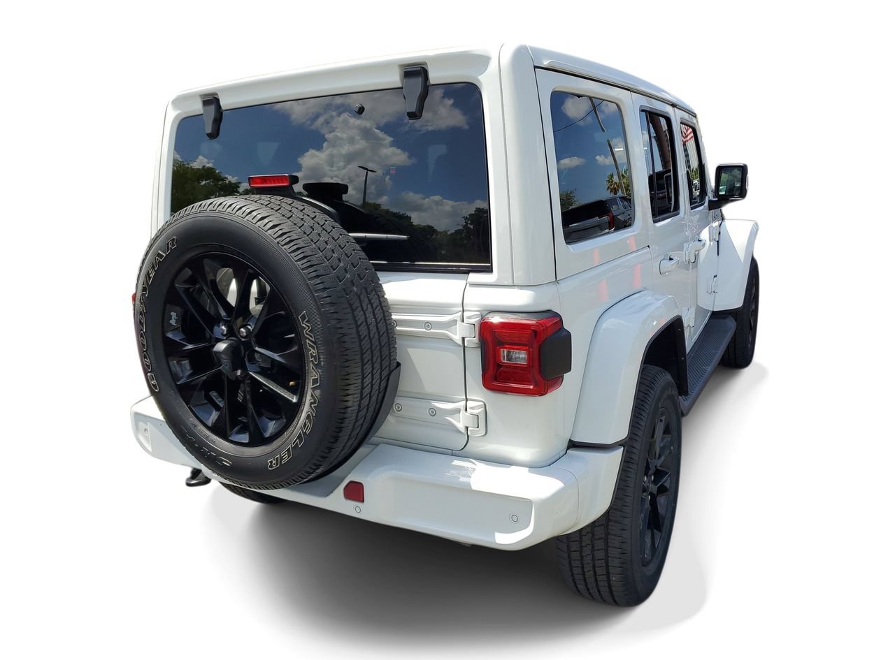 Used 2022 Jeep Wrangler Unlimited Sahara AWD/4WD image 4