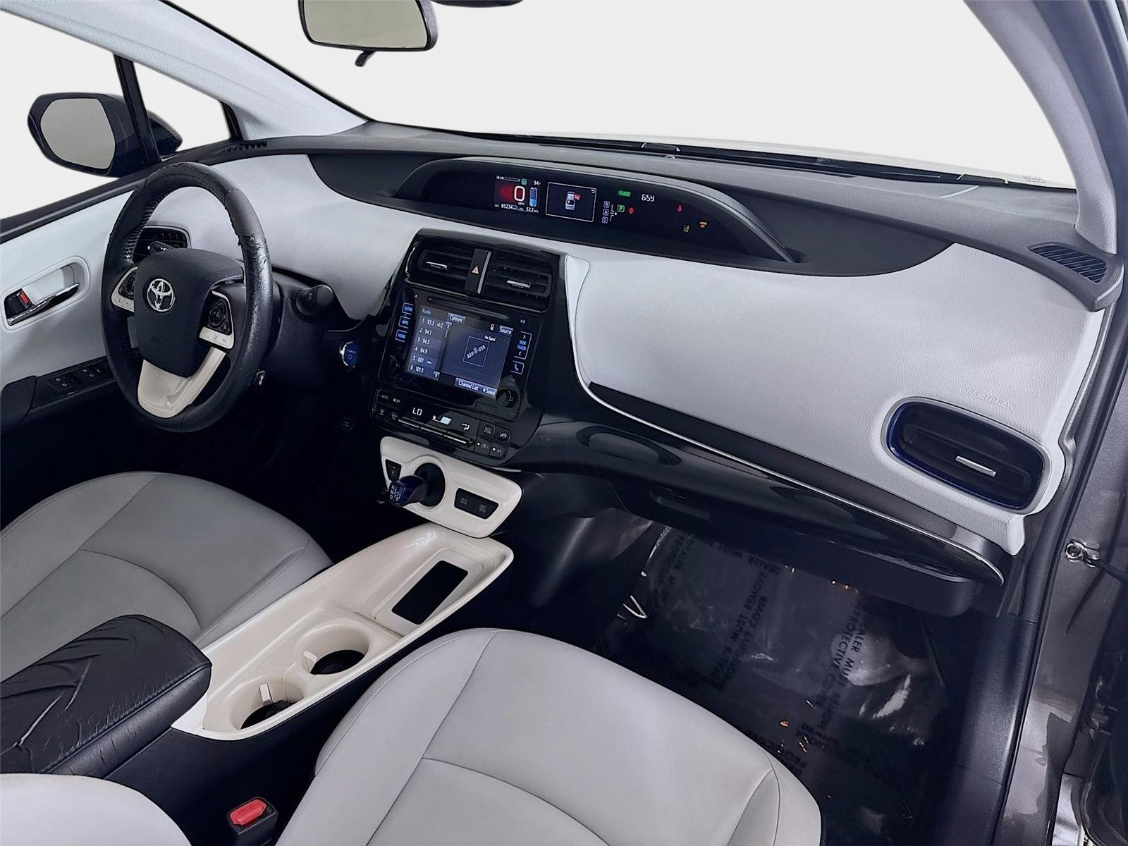Used 2017 Toyota Prius Three Touring FWD image 27
