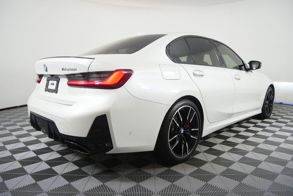 Used 2025 BMW M340i w/ Premium Package RWD image 3