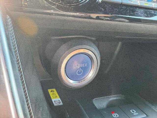 Certified 2022 Toyota Venza XLE image 7