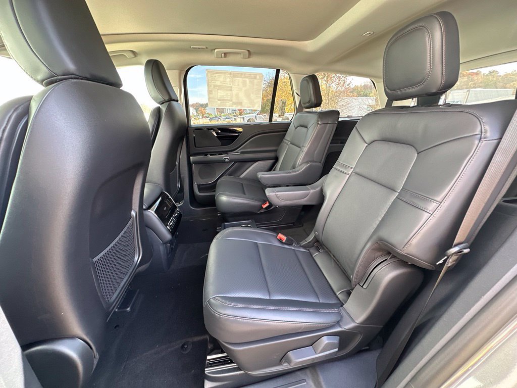 New 2027 Lincoln Aviator AWD image 19