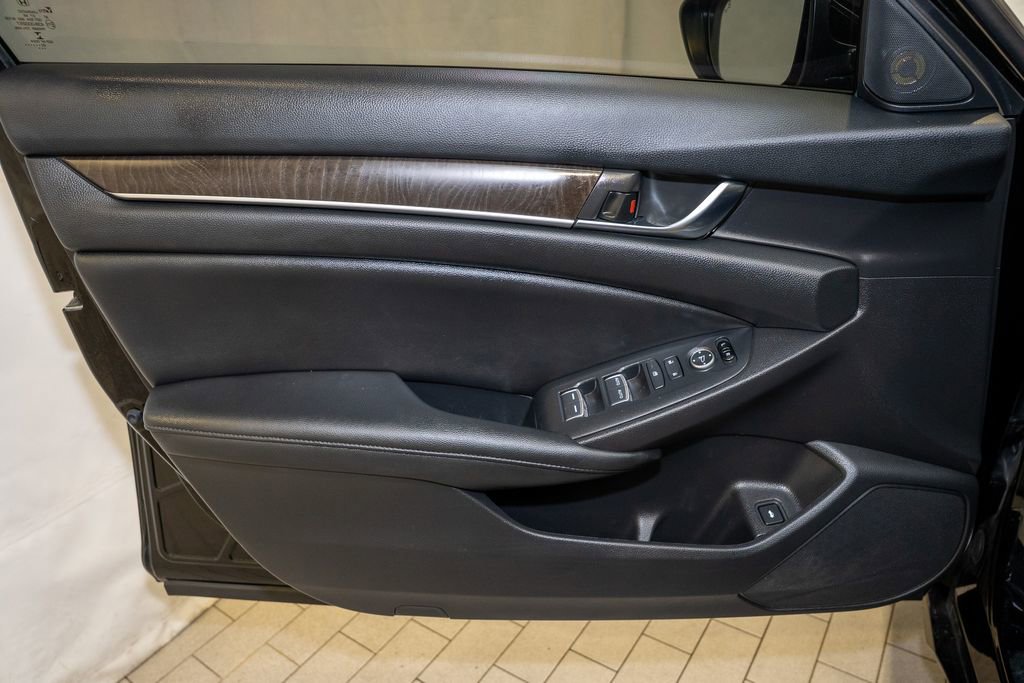 Used 2020 Honda Accord EX image 11