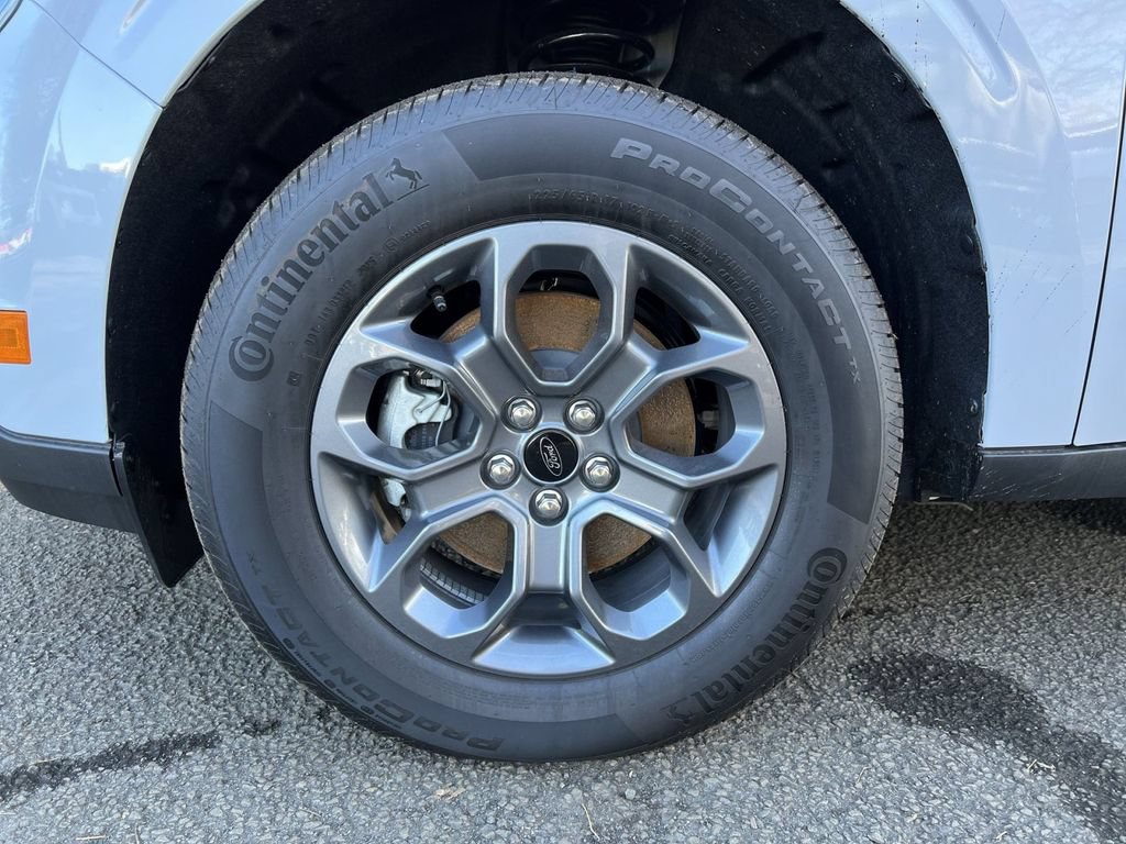 New 2025 Ford Maverick XLT w/ XLT Luxury Package FWD image 12