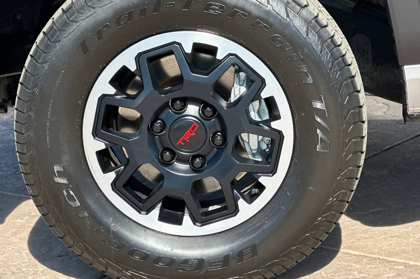 Certified 2024 Toyota Tacoma TRD Off-Road image 32