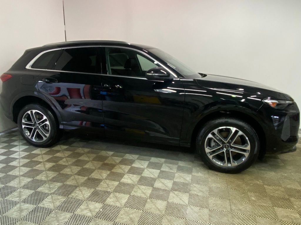 New 2025 Audi Q5 Premium Plus image 3