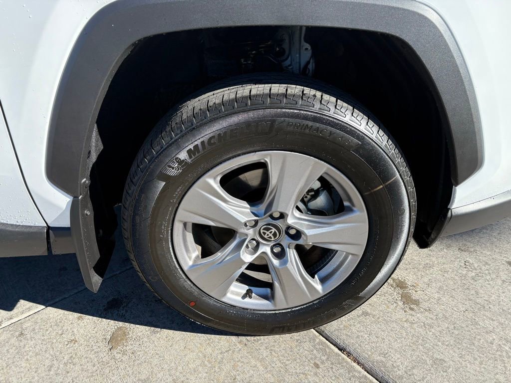 Used 2025 Toyota RAV4 XLE w/ Convenience Package image 32