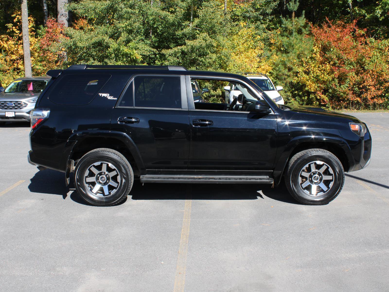 Used 2020 Toyota 4Runner TRD Off-Road image 4